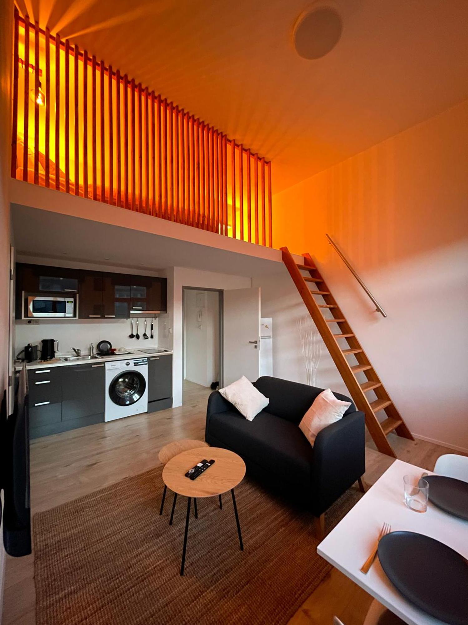 Loft Maniny By Urban Apartments Praag Buitenkant foto